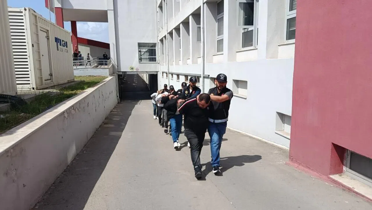 Tır Dorsesinde 10 Kilo Uyuşturucu Yakalandı: 6 Kişi Tutuklandı