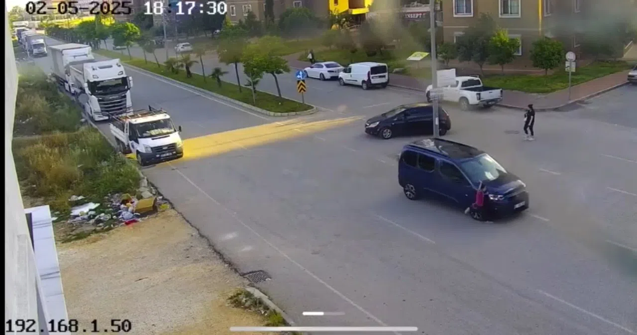 Ticari Araç Yola Fırlayan Çocuğa Çarptı