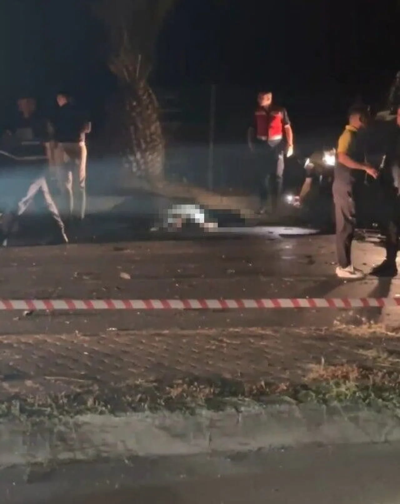 Servis Aracı ile Otomobil Çarpıştı: 2 Ölü, 6 Yaralı