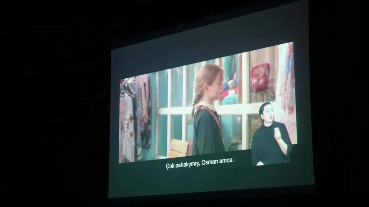 Kahramanmaraş'ta engelleri aşan perde