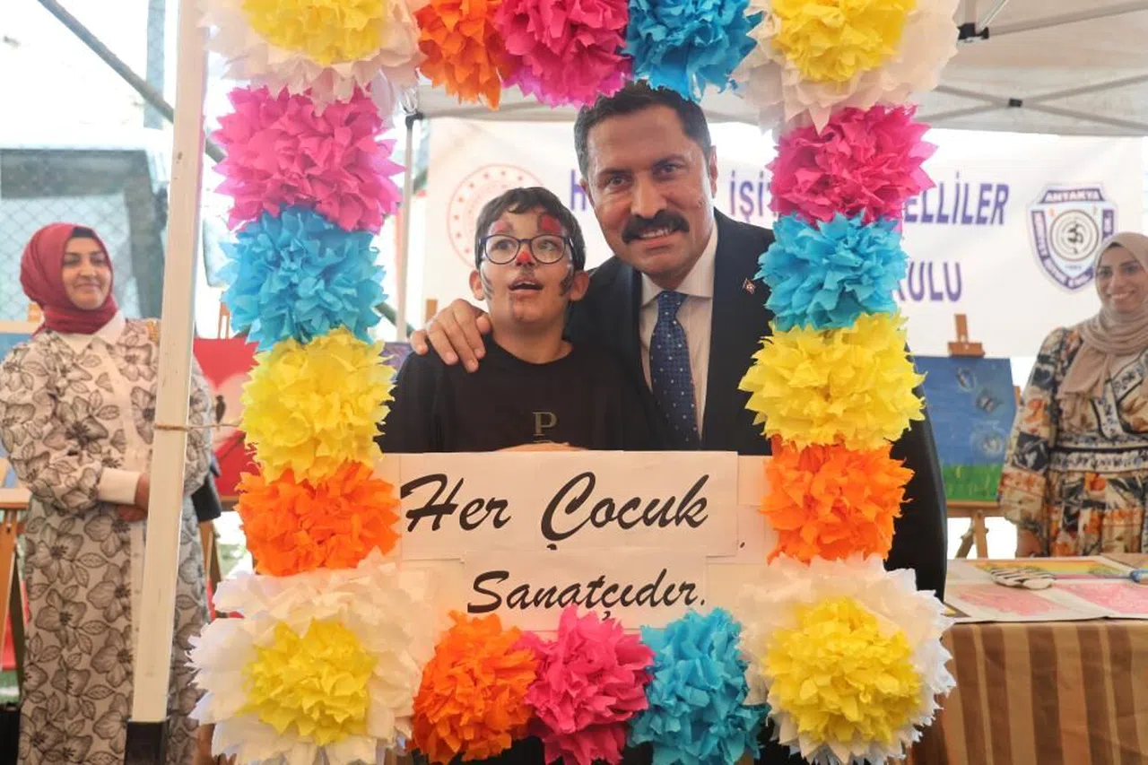 Depremzede engelliler doyasıya eğlendi