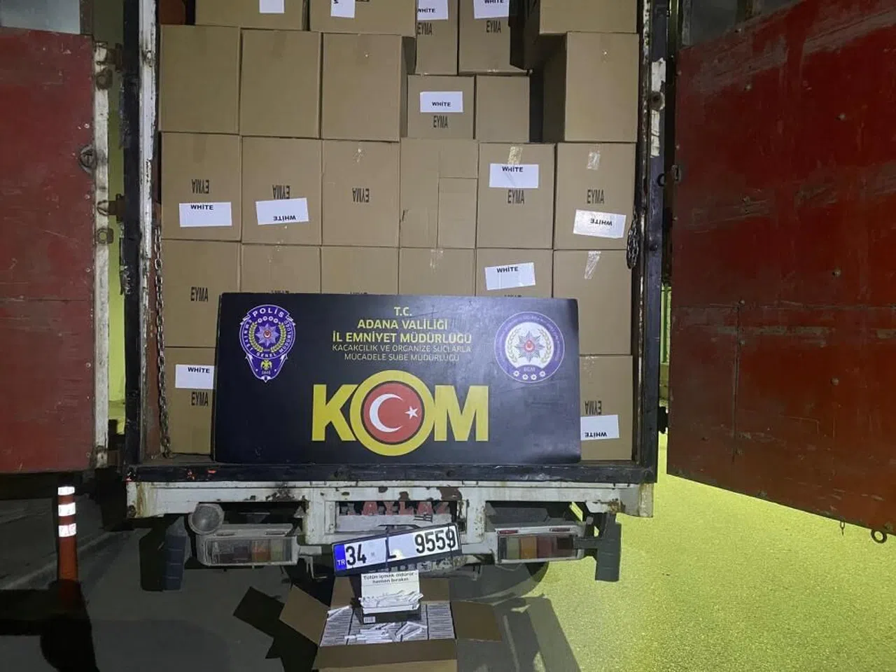 5 milyonluk kaçak sigara ve makaron ele geçirildi