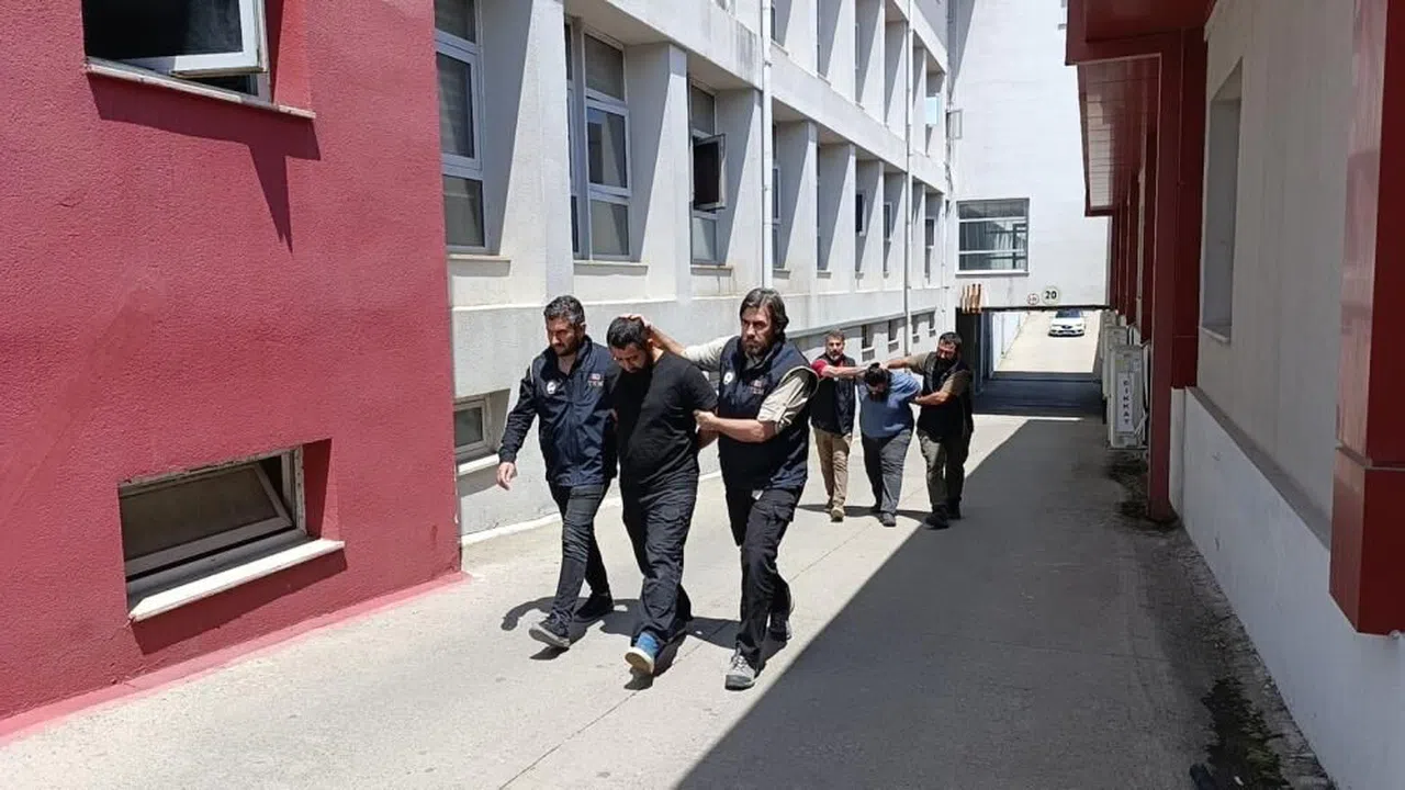 DEAŞ'a 3 milyon TL aktaran 2 şüpheli tutuklandı