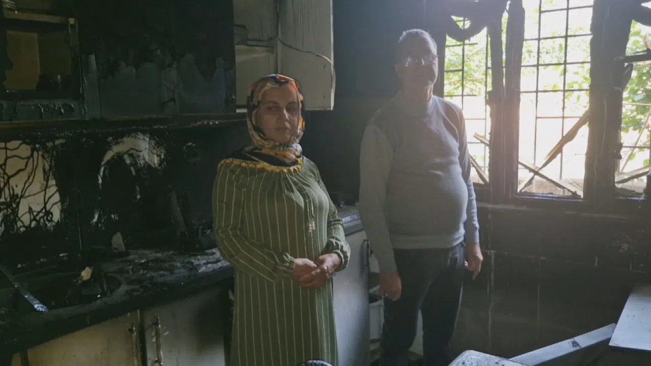 Yıldırım İsabet Eden Ev Küle Döndü