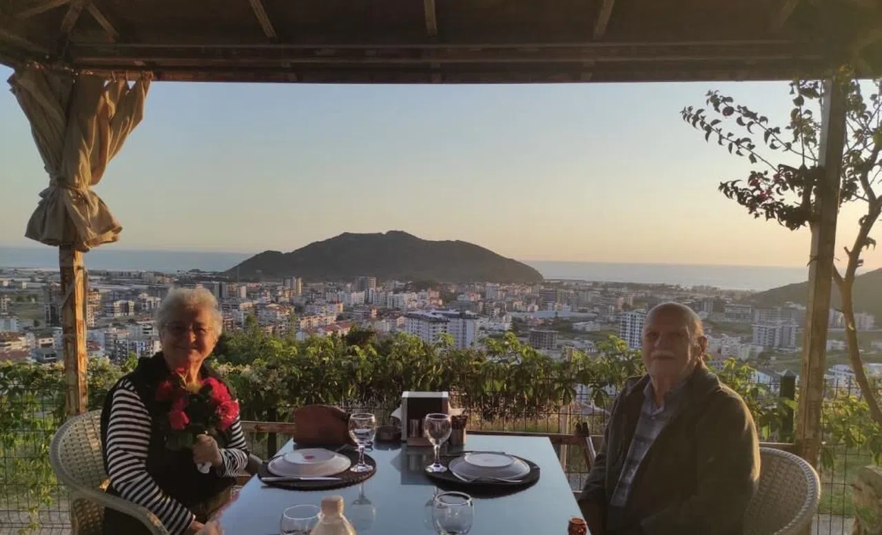 Yıllara meydan okuyan çift, 63 yıllık evliliğin sırrını açıklıyor