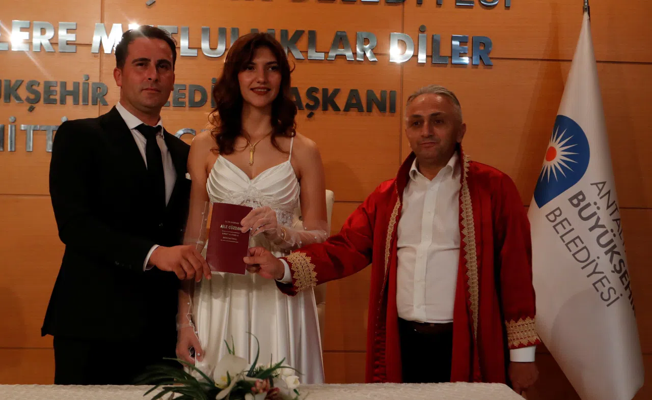 25.05.2025 yoğunluğu: 40 çift "Evet" dedi