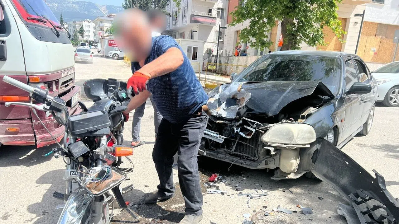 Kahramanmaraş’ta Araç ile Motosiklet Çarpıştı: 1 Yaralı