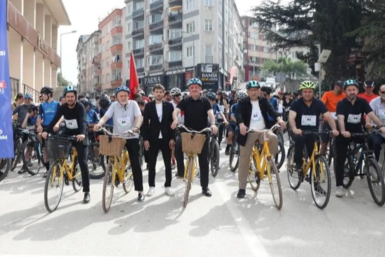 Bursa İnegöl’de pedallar temiz gelecek için döndü