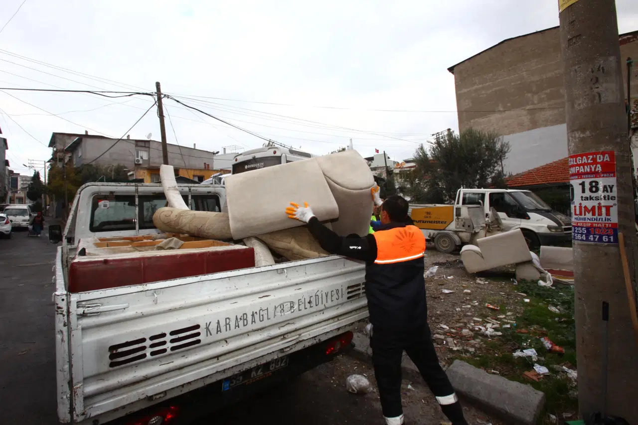İzmir Karabağlar’da çevre kirliliğine geçit yok!