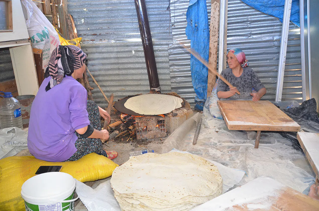 Kahramanmaraş’ta İnce Ekmek Geleneği Sürdürülüyor