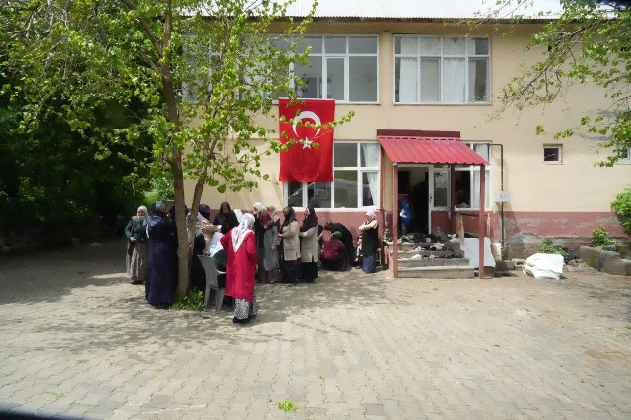 Yıldırım isabet eden asker şehit oldu