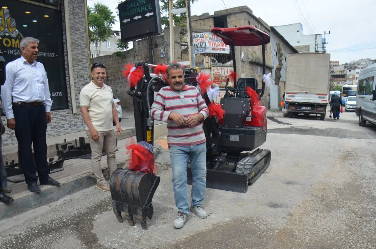 Suriyeli işçisine giderayak jest