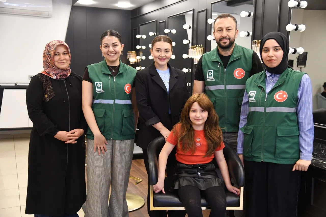 Başkan Çenet Sözünü Tuttu, Aysima Saçlarına Kavuştu