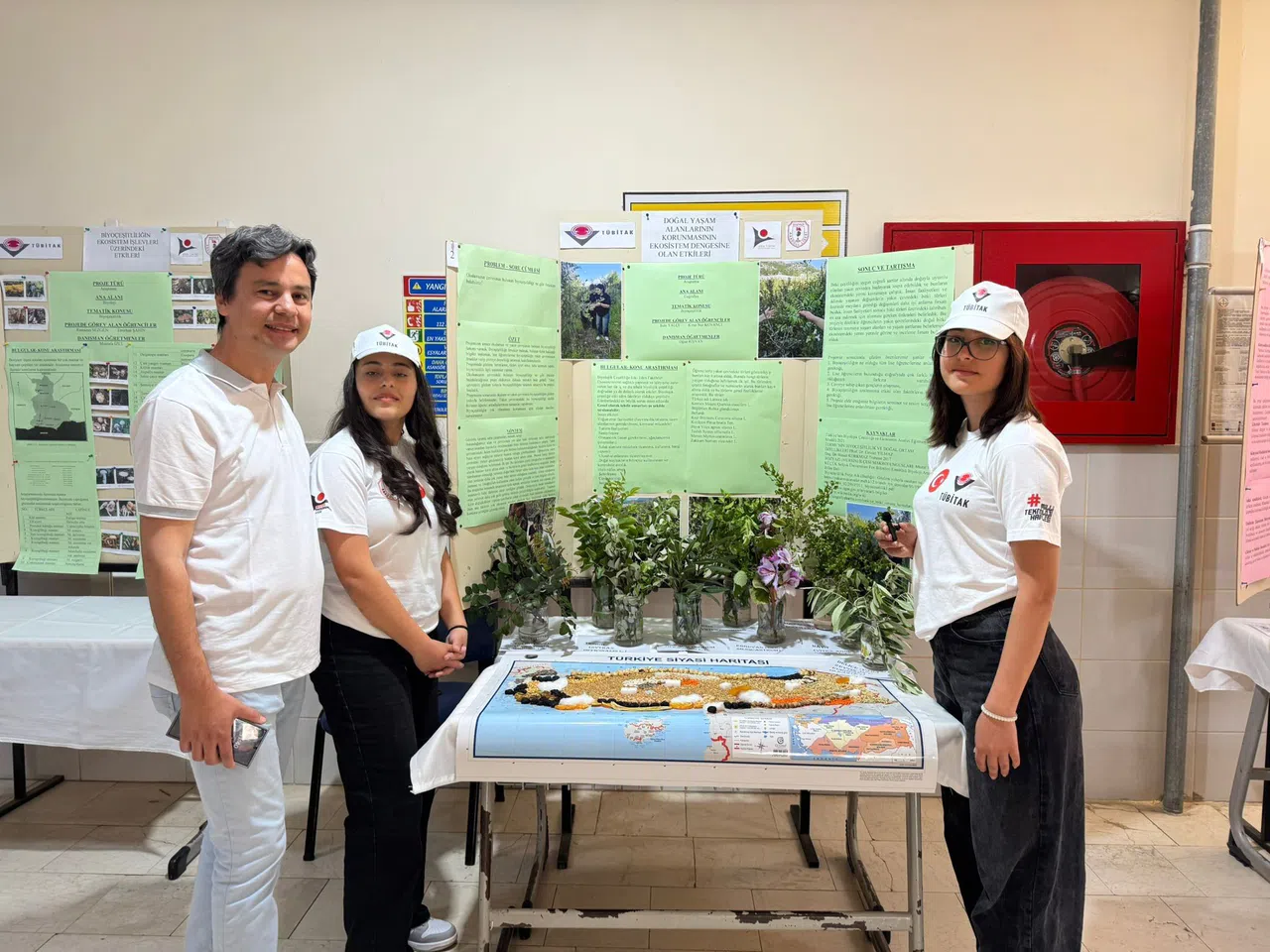 Bozyazı'da Bilim Fuarı Düzenlendi