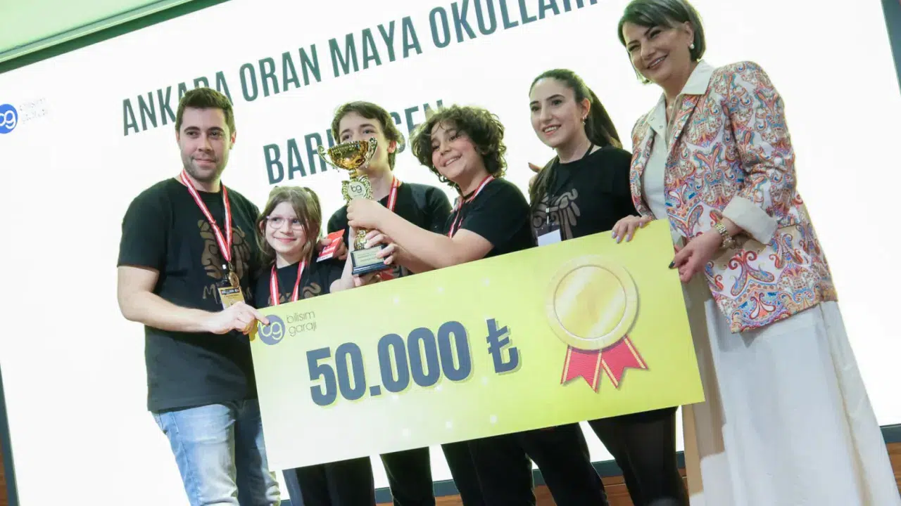 Genç mucitler sahneye çıktı