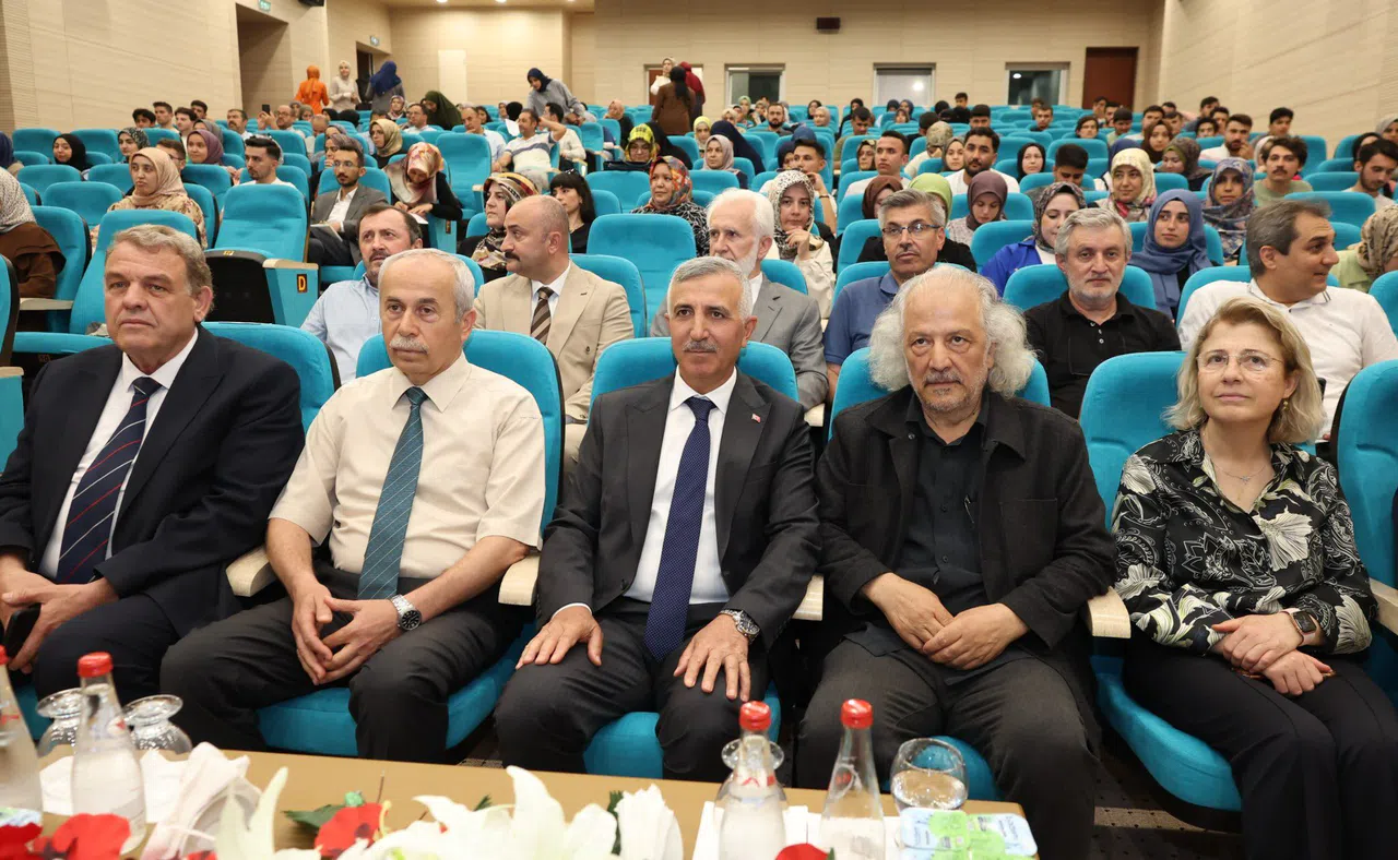 “İslam Metafiziği Nedir?” Konferansı KSÜ’de Gerçekleştirildi