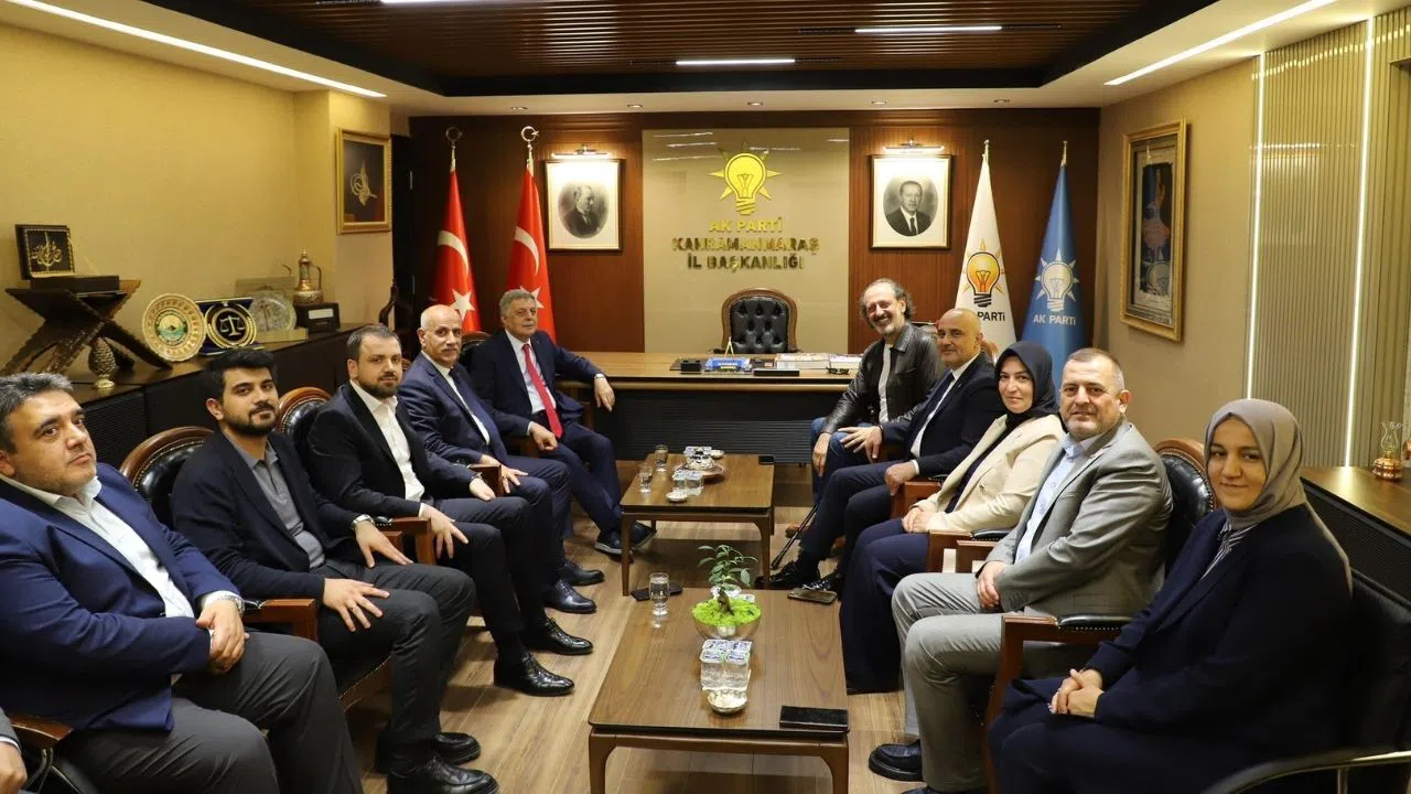 Yücel Arzen ve Nevzat Pakdil'den AK Parti İl Başkanlığı’na Ziyaret