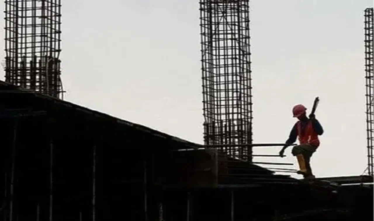 İnşaat üretimi yıllık arttı, aylık düştü!