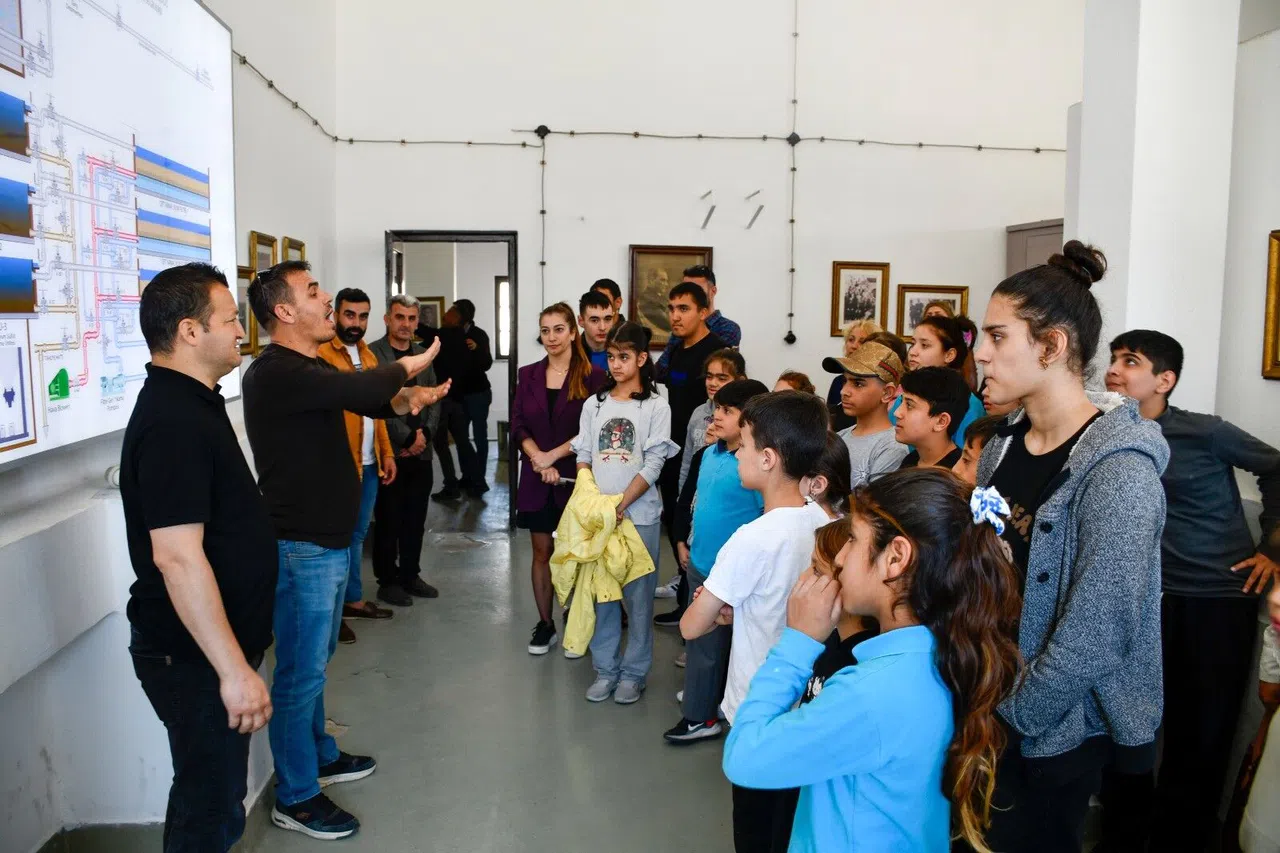 İşitme Engelli Öğrenciler Su Müzesi’nde Eğitim Aldı