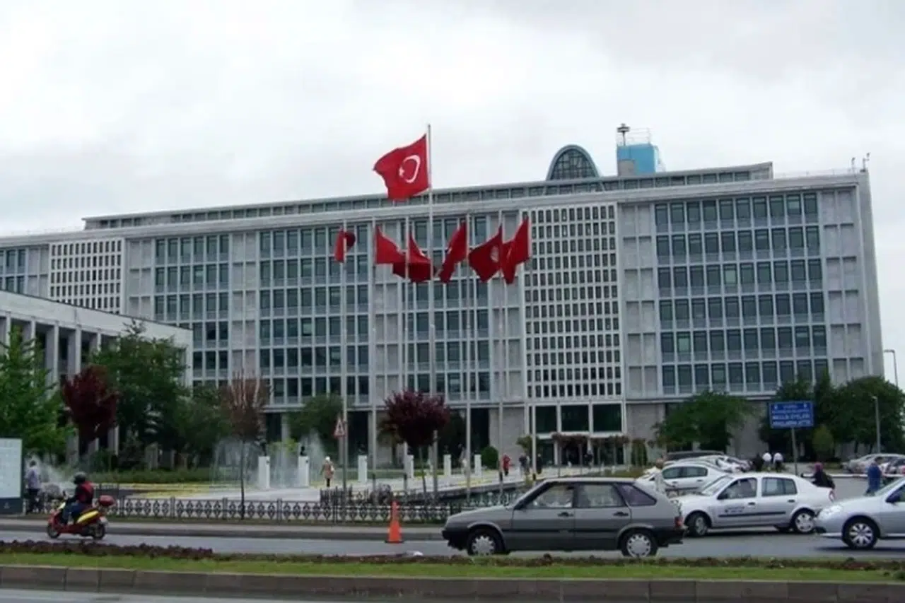 İstanbul Büyükşehir'e 4. dalga operasyonu! CHP'den tepki: Ayarını bozduğunuz kantar gün gelir sizi tartar!