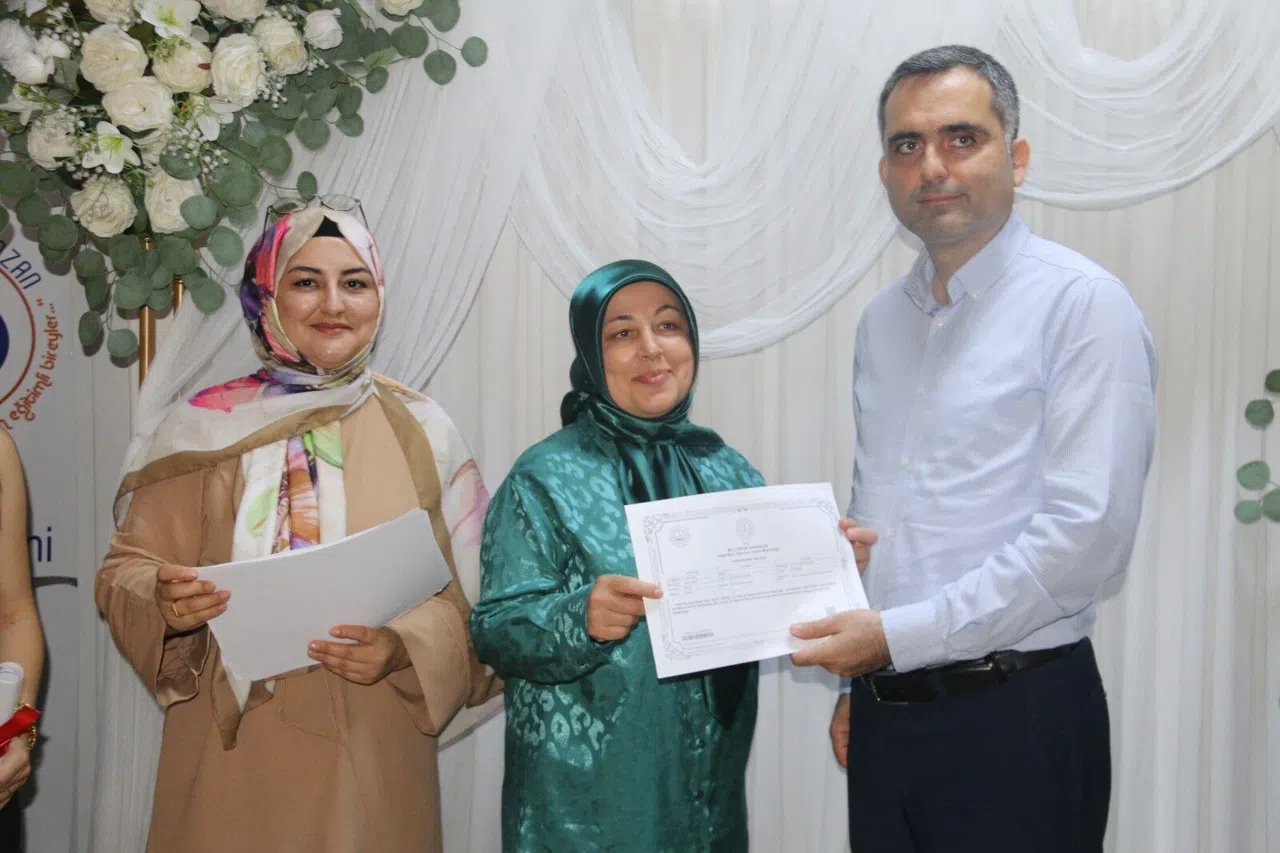 Kadınların El Emekleri Sergilendi