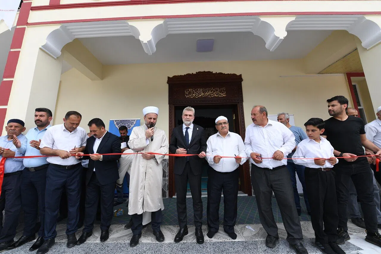 Osmangazi Camii Dualarla Açıldı: İlk Cuma Namazı Kılındı