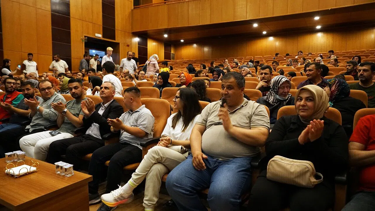 Engelleri Aşan Kültür Projesi: Sinema Salonunda Eşitlik Rüzgârı