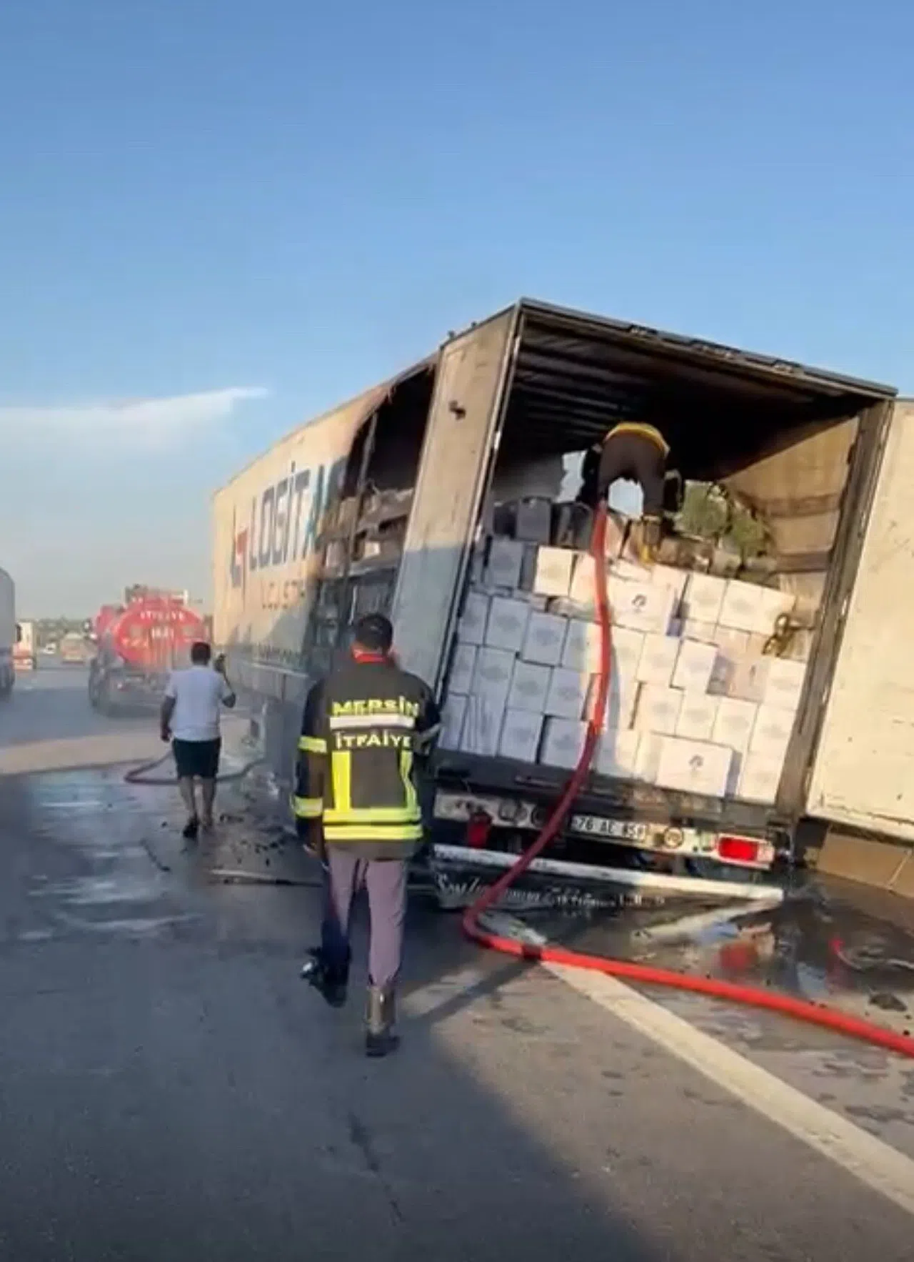 Kaju Yüklü Tırda Yangın