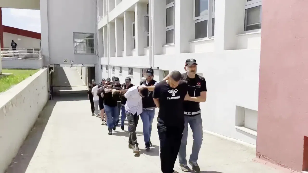 Zehir Tacirlerine Yapılan Operasyonda: 55 Kişi Tutuklandı