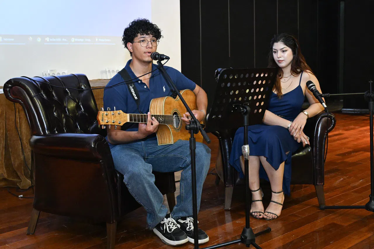 KSÜ Yabancı Diller Yüksekokulu’nda Belge Takdim Töreni Düzenlendi