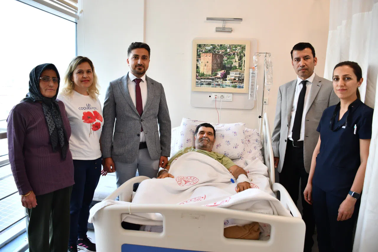 Mikro Cerrahi Yöntemle Doku Nakli Yapıldı