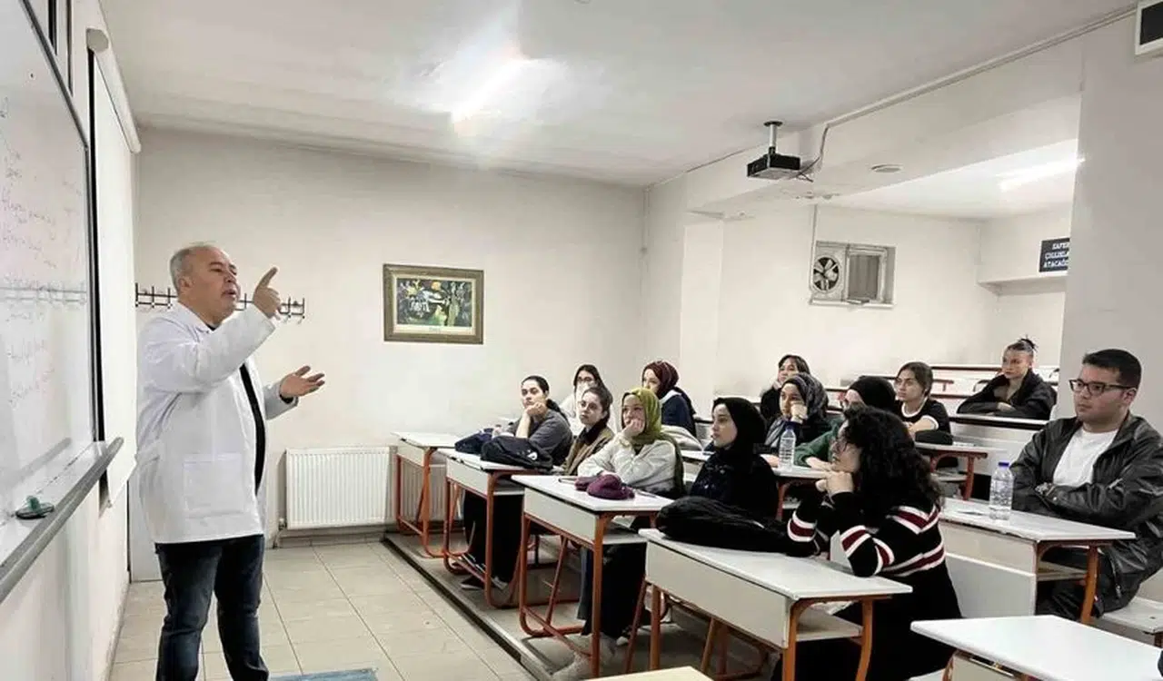 Öğrencilere sosyal medya ortamında tuzak uyarısı