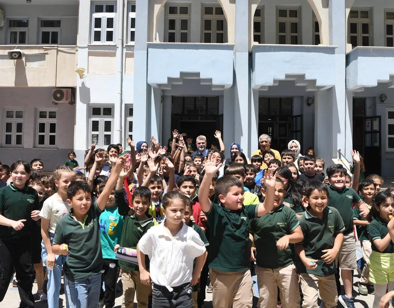 Miniklerin Hayalleri Not Edildi: Görgel’den Okul Ziyaretinde Sürpriz Mesajlar