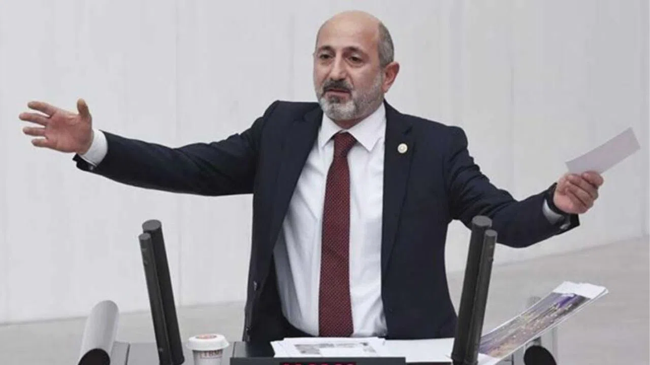 Öztunç: “Neyi Bekliyorsunuz, Ne Yol Var Ne Su”