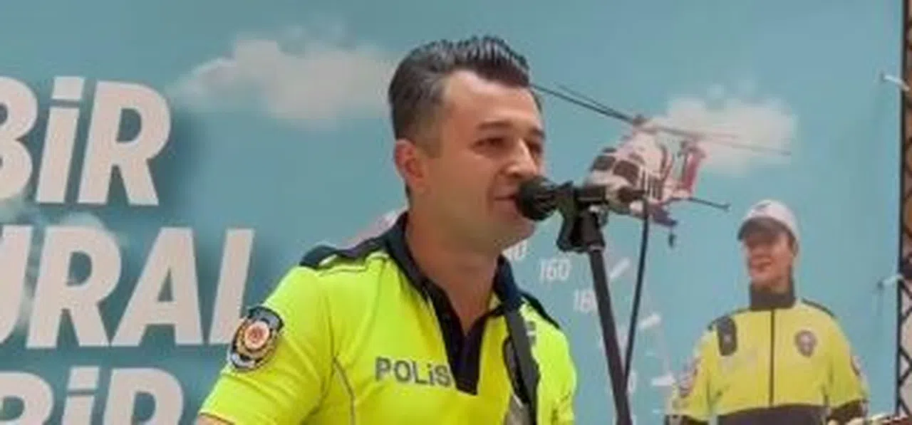 Piazza AVM’de Trafik Haftası Etkinliğinde Müzik Sürprizi