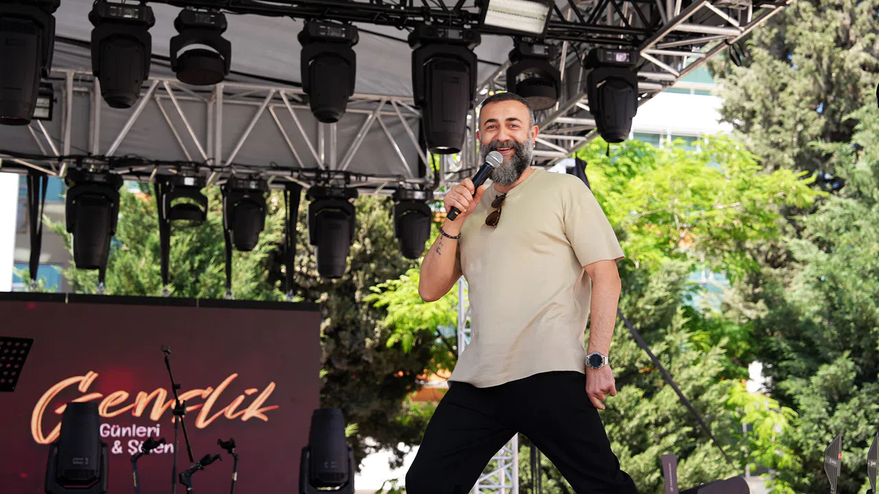 Büyükşehir’in Gençlik Günleri, Radyonun Sevilen İsimlerini Ağırladı