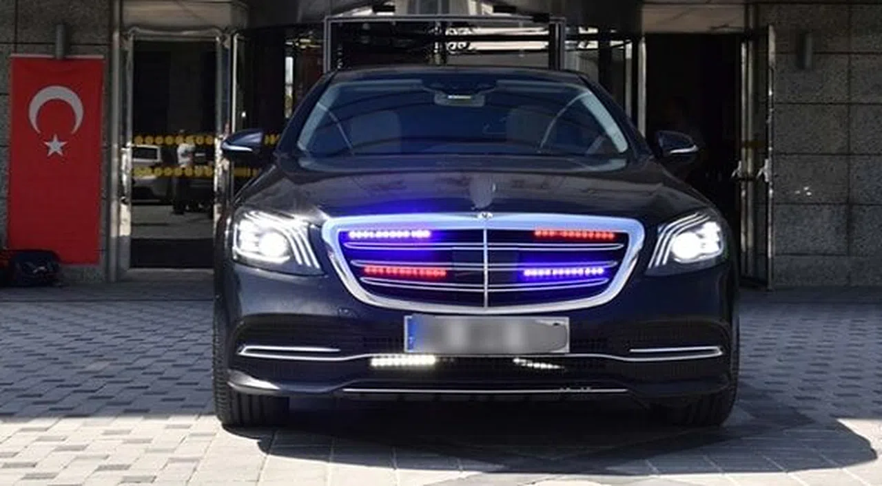 Çakarlı araç sahibi ve sürücüsüne 276 bin TL ceza