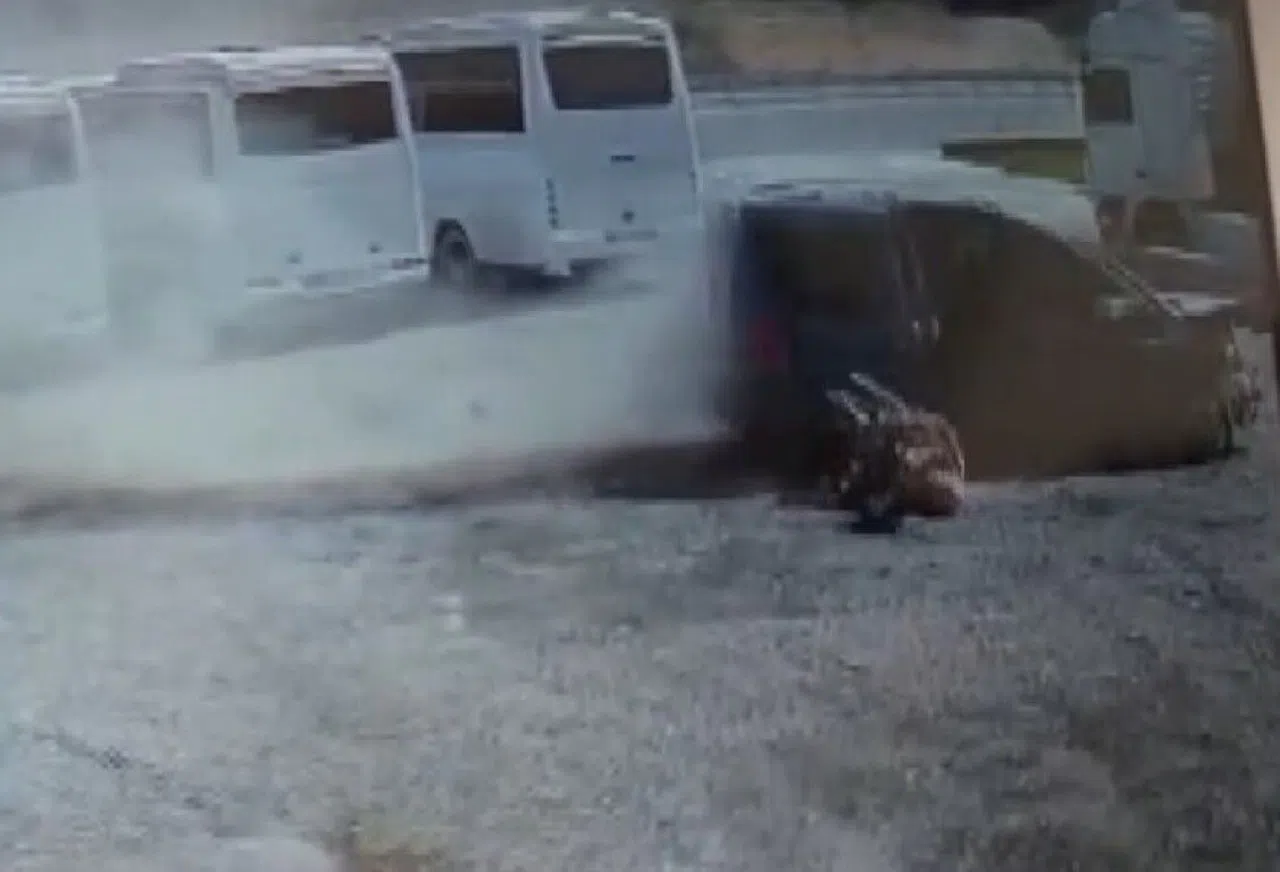 Sara Nöbeti Geçiren Sürücü Kontrolden Çıktı, Araç Tankere Çarptı!