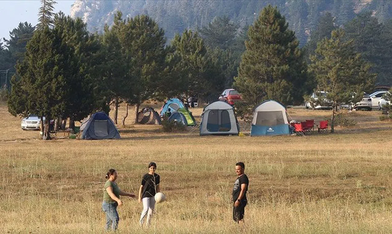 Kahramanmaraş’ta Başkonuş Yaylası Dört Mevsim Ziyaretçilerin Gözdesi