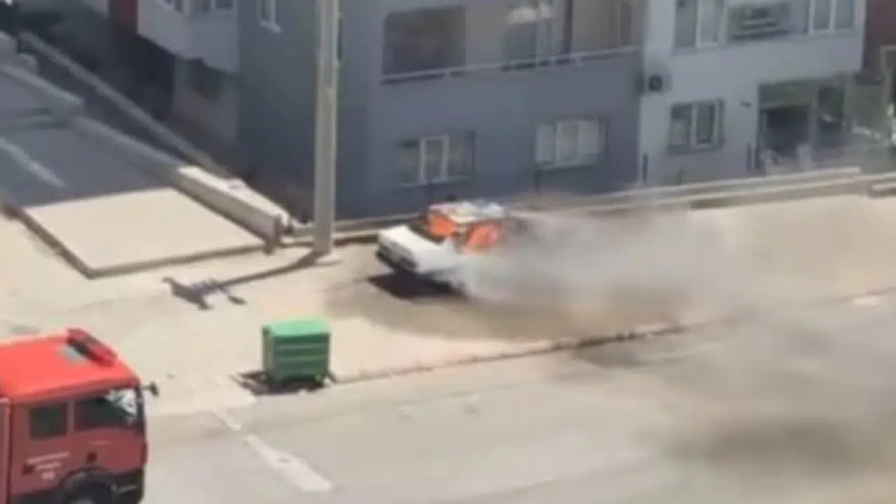 Kahramanmaraş’ta Araç Alev Aldı