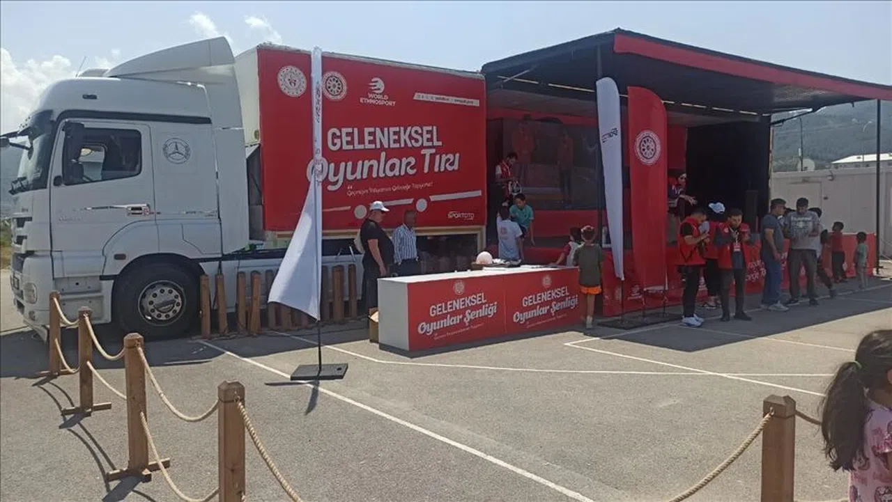 Geleneksel Oyunlar Tırı Kahramanmaraş’ta Çocuklarla Buluşuyor
