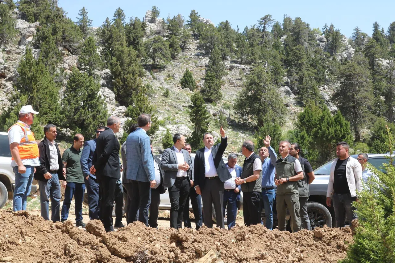 Yol Çalışmaları Başladı