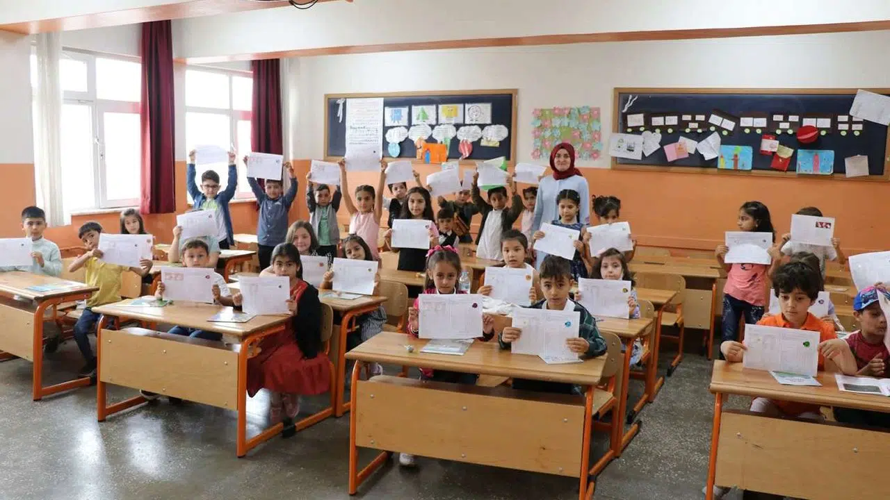 Kahramanmaraş’ta Öğrenciler Heyecanla Yaz Tatiline Gidiyor