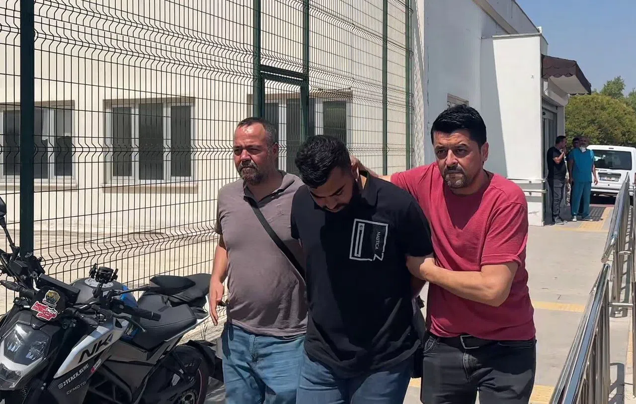 5 Kişilik Aile Uyurken Evlerini Yakan Şüpheli Tutuklandı