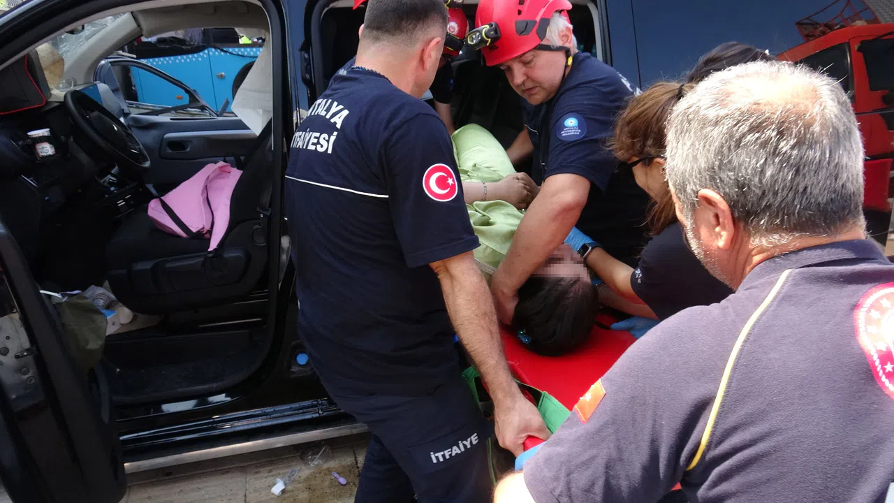 Irak'tan Tatile Gelen Aileye Kaza Şoku: 3 Yaralı