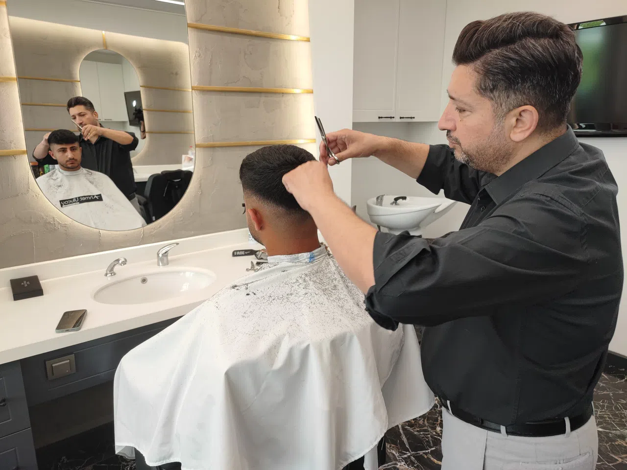 Berberin Whatsapp Hesabı Kopyalandı: Müşterilerden Para İstendi