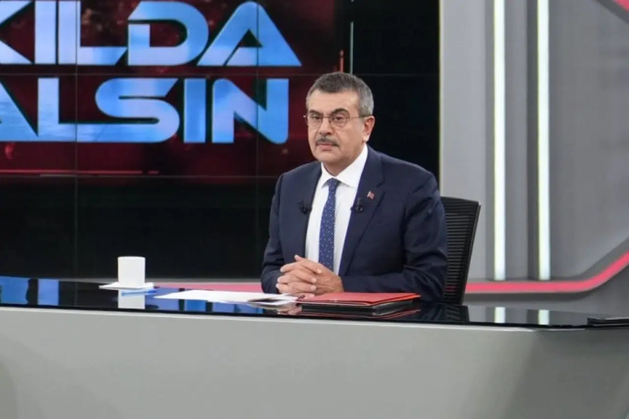 Bakan Tekin'den 4+4+4 zorunlu eğitim açıklaması... Tartışmaları izliyoruz, adım atabiliriz
