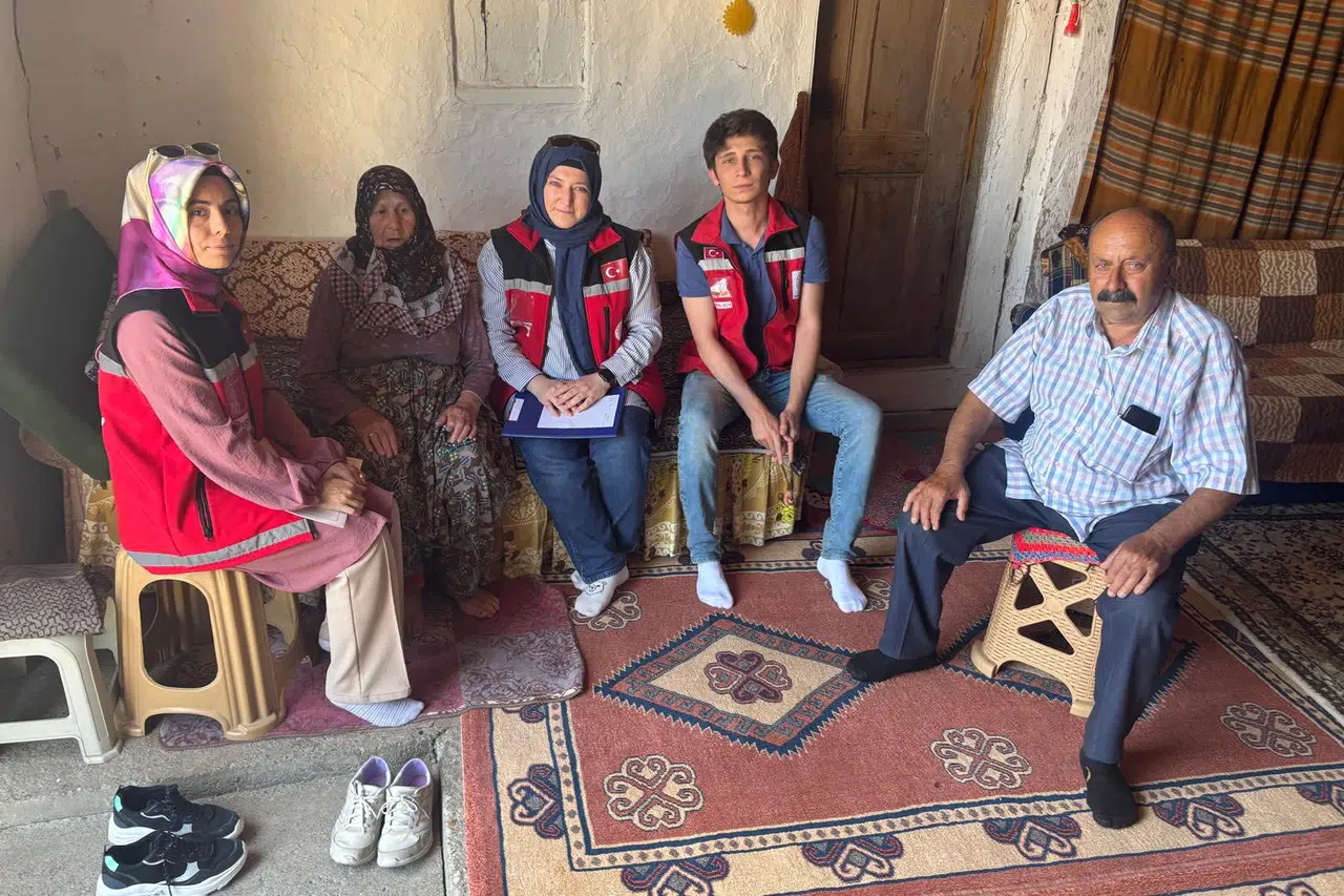 Bilecik’te 90 yaşındaki Hikmet Teyze'ye devlet şefkati dokunuşu