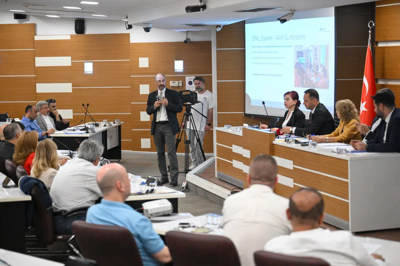 İzmir Bornova’da geri dönüşüm tesisine onay