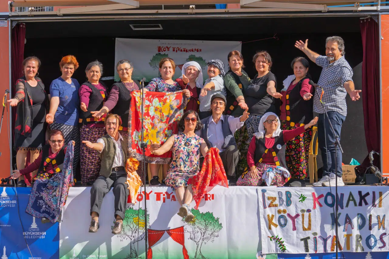 İzmir’in Köy Tiyatroları hayatları değiştirdi... Kırsalda sanatla yeniden doğuş